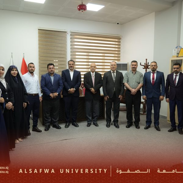 جانب من زيارة وفد نقابة المبرمجين العراقيين (فرع كربلاء) إلى جامعة الصفوة.